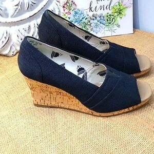 Aloha Island 10m Cork Heels, Black Material